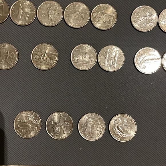 Full set of the each of the 50 state quarters and 4 American territories quarter - Picture 5 of 7